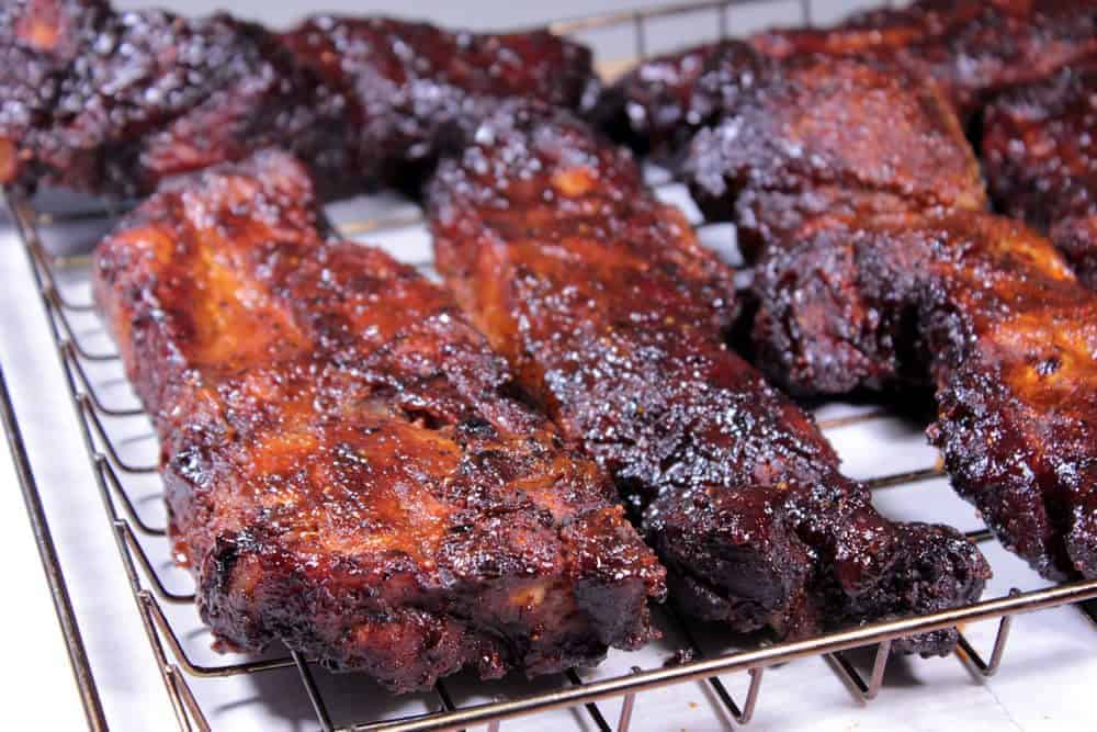 What is a recipe for country-style baked ribs?