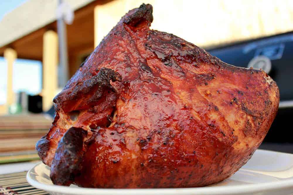 How do you smoke a turkey in a water smoker?