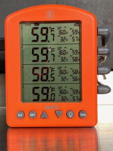 Thermoworks Smoke Dual-Channel Thermometer - Charcoal - Reading