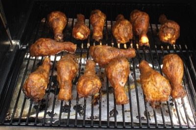 Alabama White Sauce on Smoked Chicken Drumsticks 9 IMG 3621